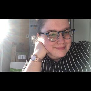 Meet your Posher, Elodie